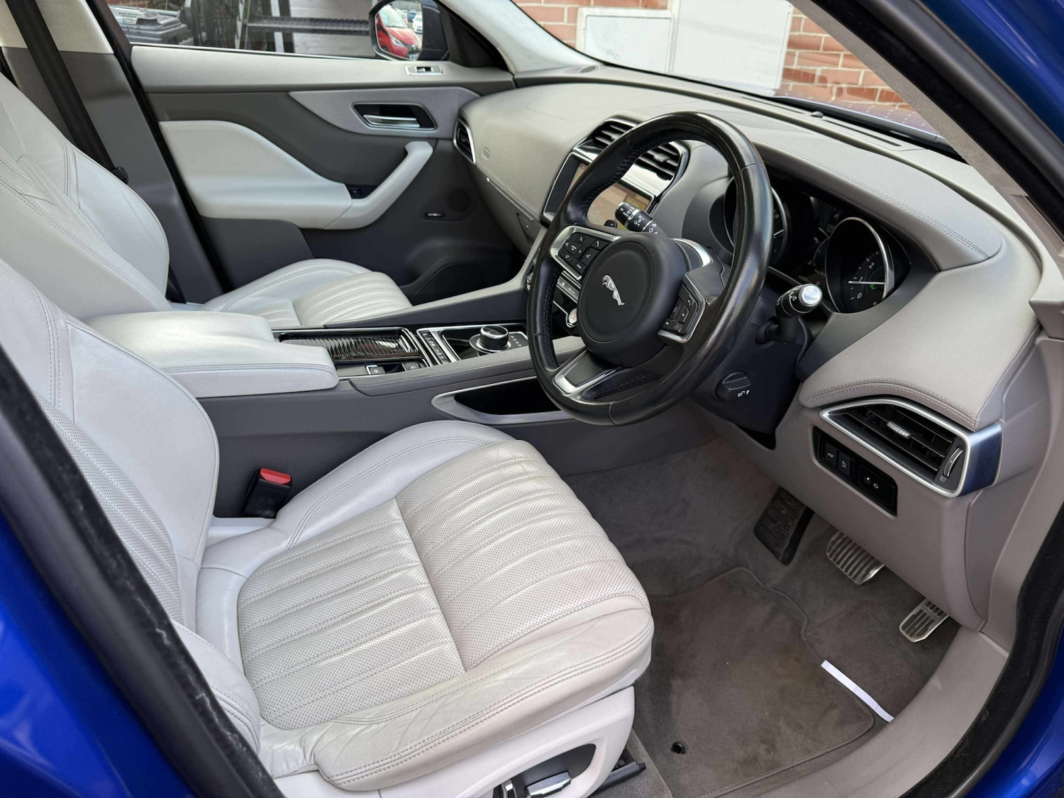 Used Jaguar F-Pace 2018 for sale - 76268687: Photo 26