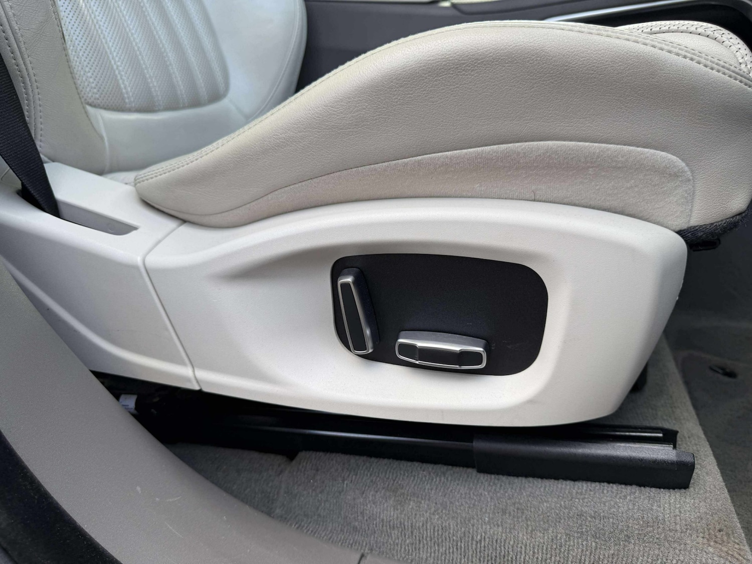 Used Jaguar F-Pace 2018 for sale - 76268687: Photo 27