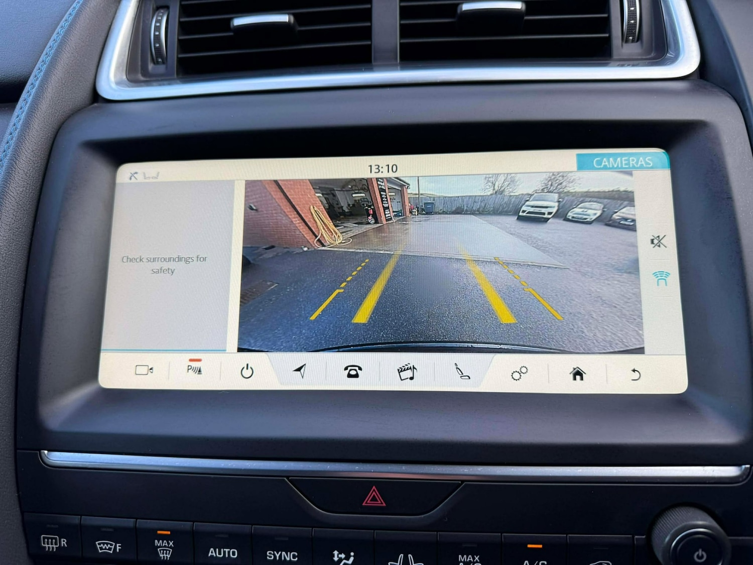 Used Jaguar E-Pace 2018 for sale - 76846125: Photo 20