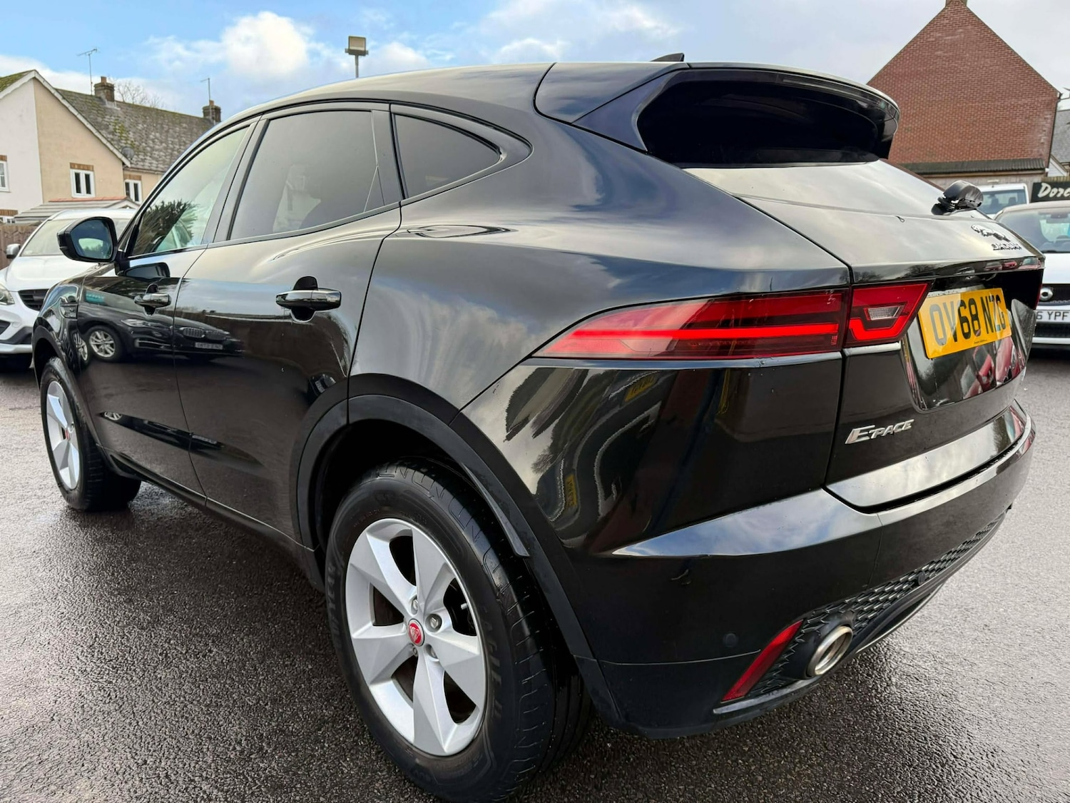 Used Jaguar E-Pace 2018 for sale - 76846125: Photo 6