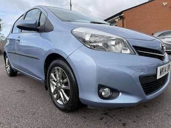 Used Toyota Yaris 2014 for sale - 75981810: Photo