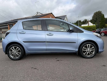 Used Toyota Yaris 2014 for sale - 75981810: Photo