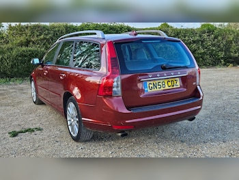 Used Volvo V50 2009 for sale - 78601336: Photo