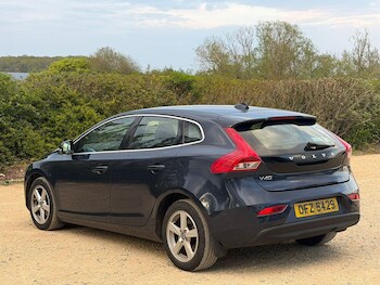 Used Volvo V40 2013 for sale - 78471581: Photo