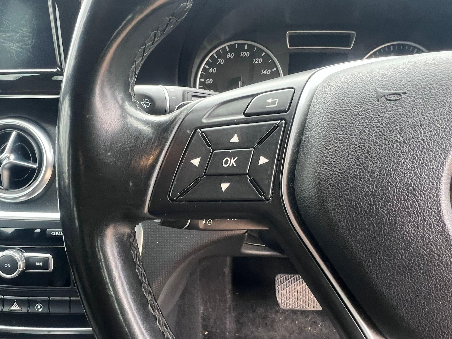 Used Mercedes-Benz A-Class 2015 for sale - 78100402: Photo 28