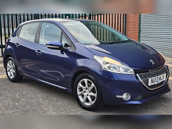 Used Peugeot 208 2013 for sale - 78948124: Photo