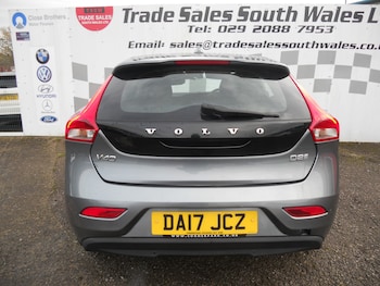 Used Volvo V40 2017 for sale - 76845064: Photo