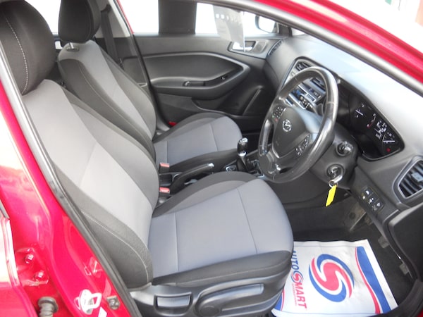 Used Hyundai i20 2017 for sale - 75535677: Photo 5