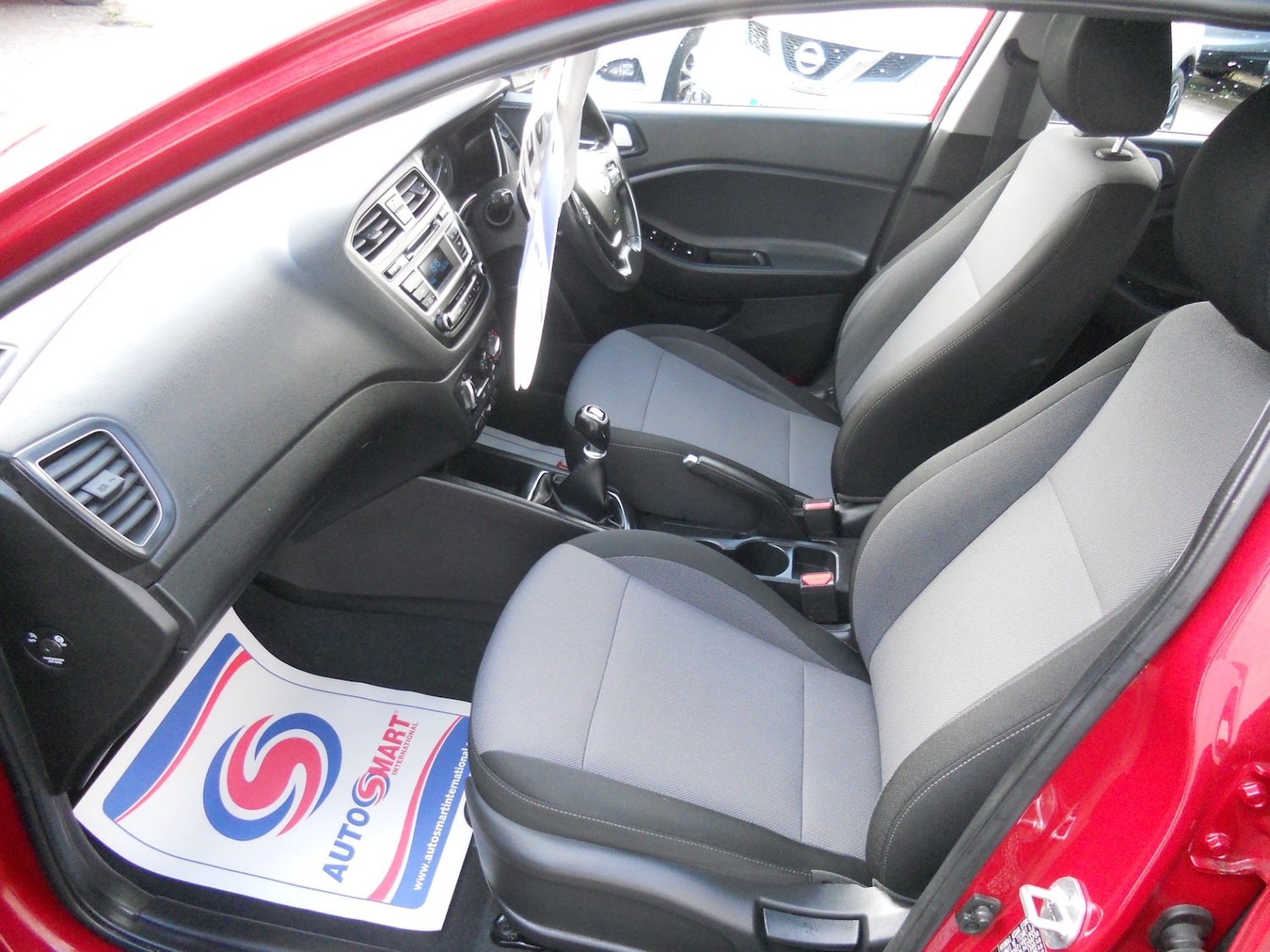 Used Hyundai i20 2017 for sale - 75535677: Photo 6