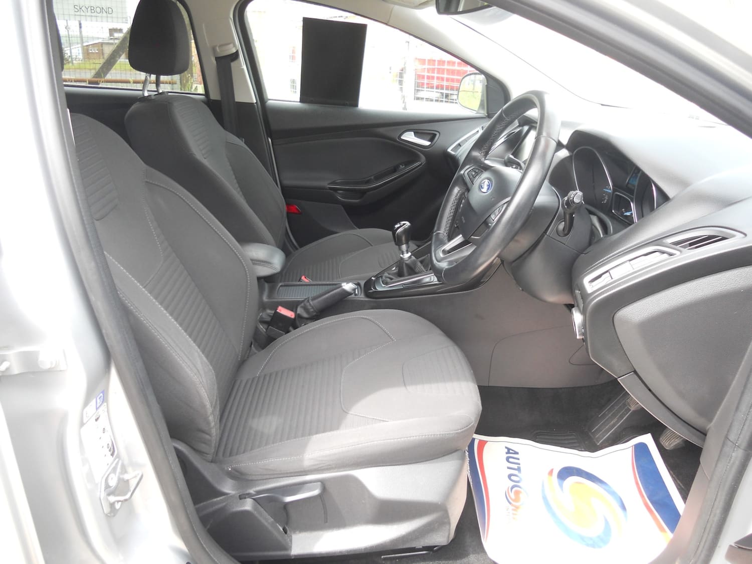 2015 15 FORD FOCUS