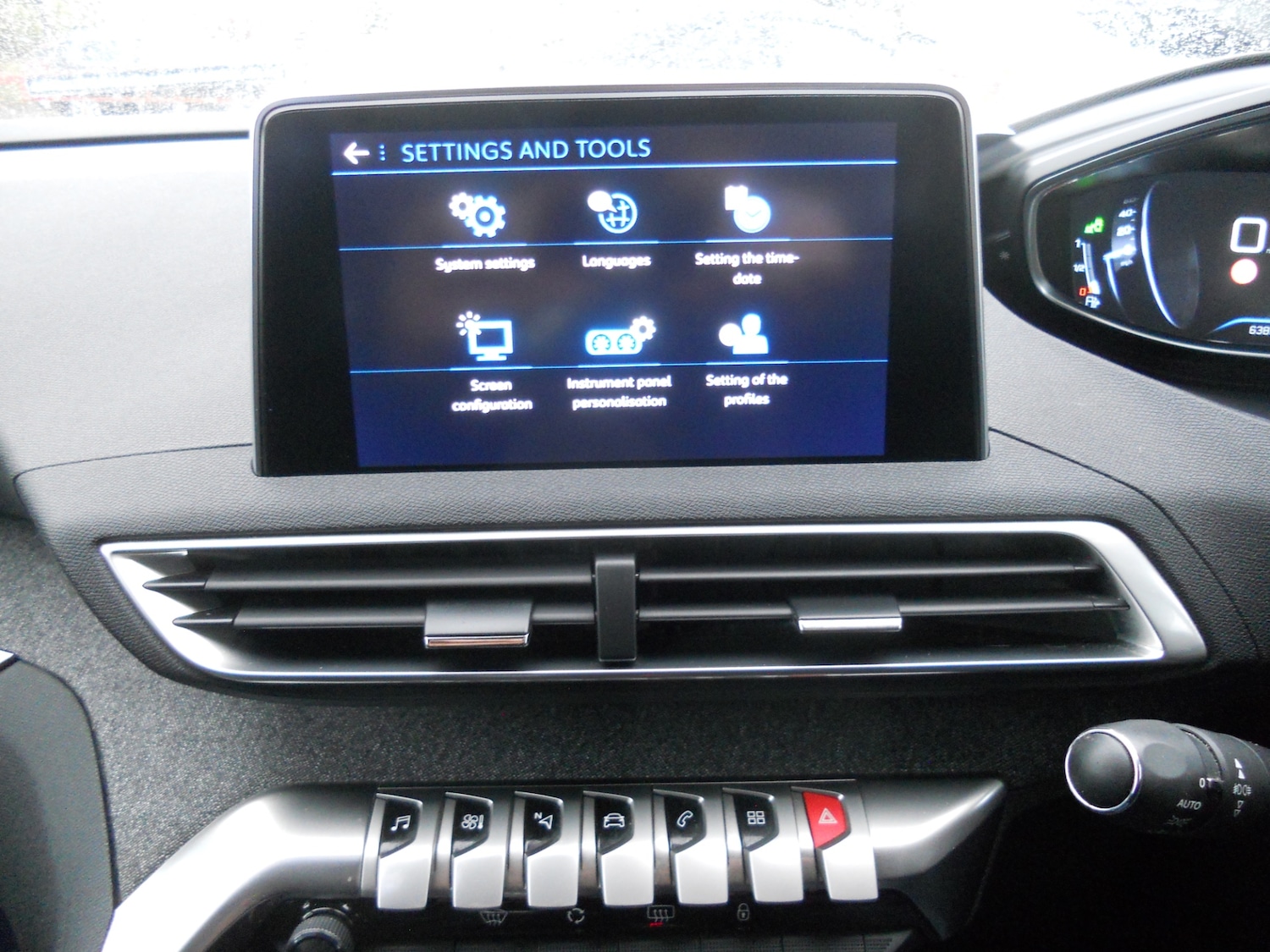 Used Peugeot 3008 2018 for sale - 75441697: Photo 23