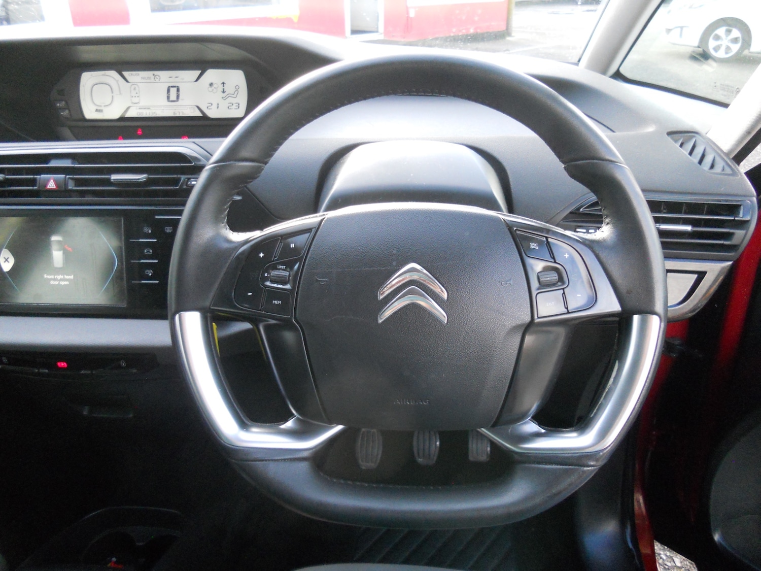 Used Citroen C4 Picasso 2013 for sale - 76556749: Photo 6