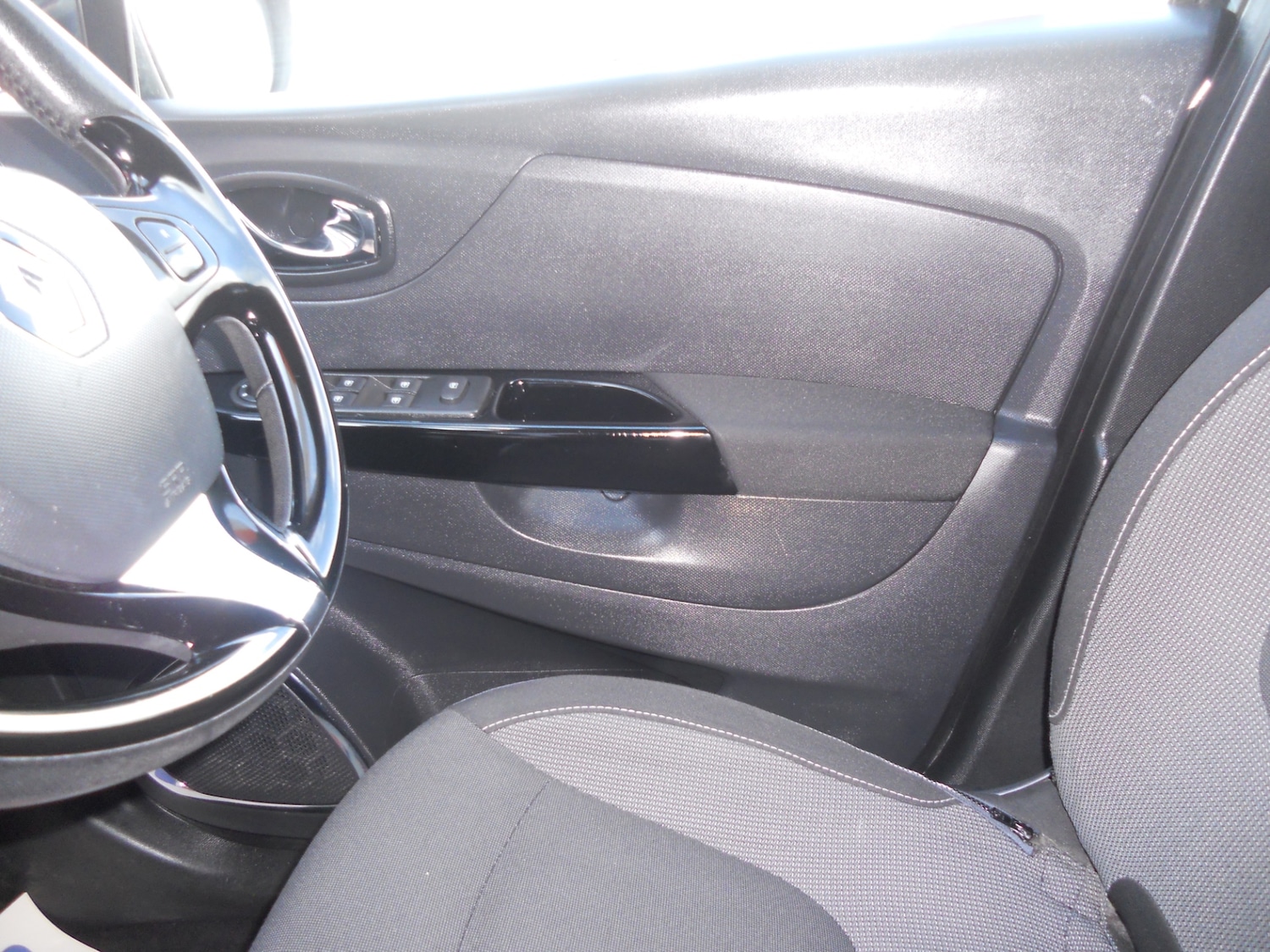 Used Renault Captur 2015 for sale - 75394337: Photo 17