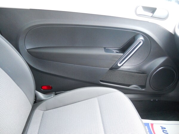 Used Volkswagen Beetle 2024 for sale - 73791600: Photo 12