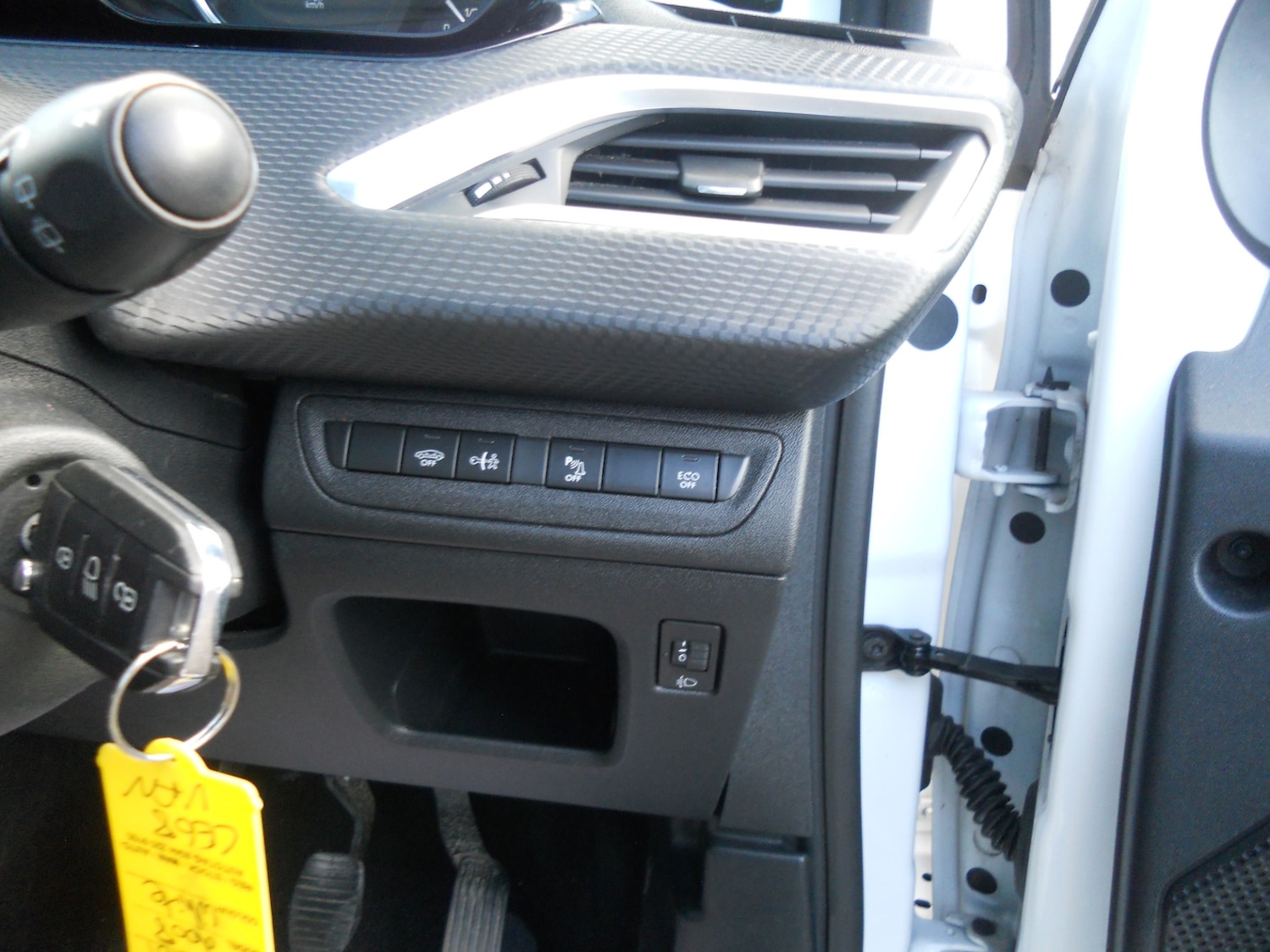 Used Peugeot 2008 2018 for sale - 76958824: Photo 13