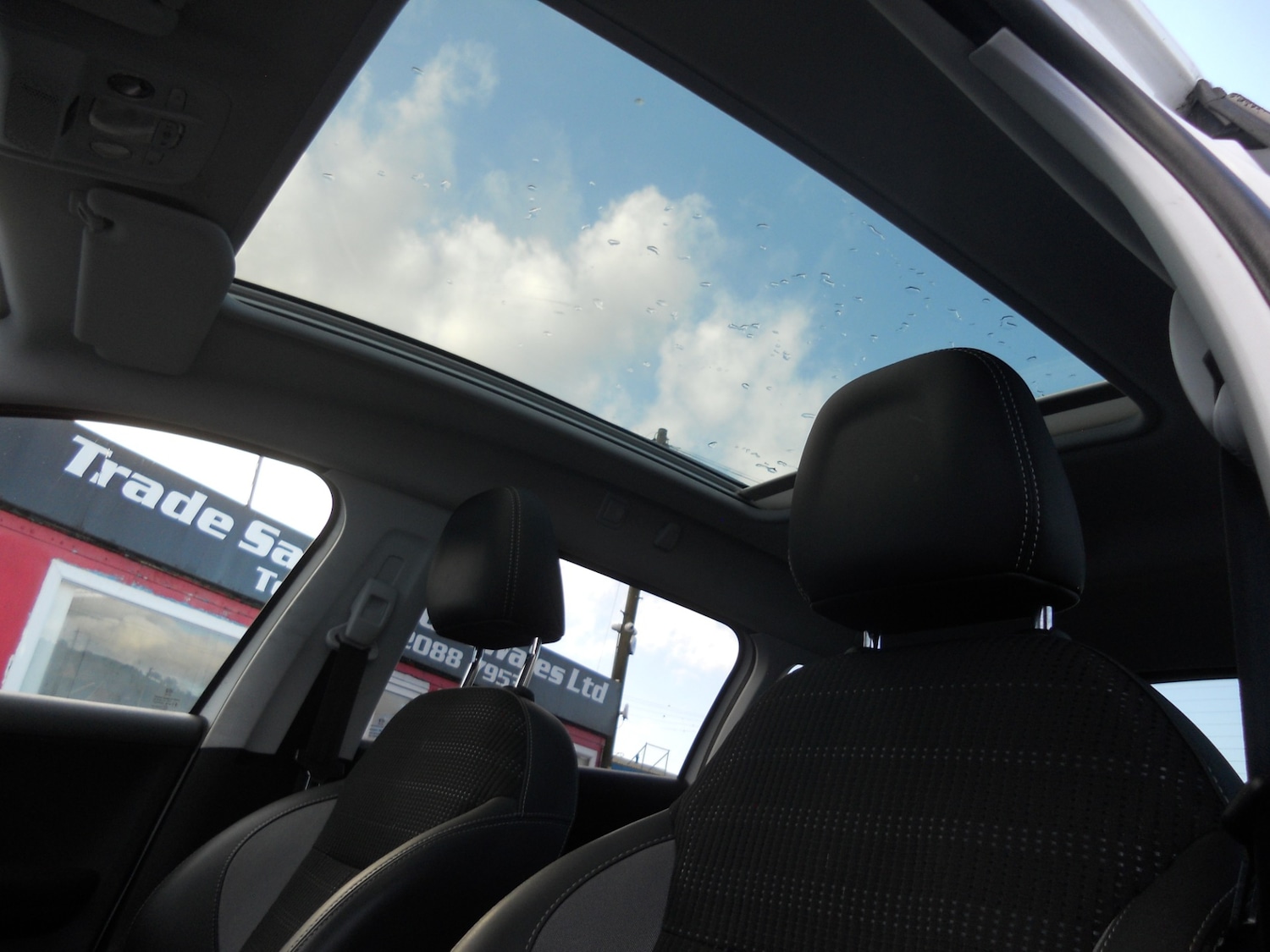 Used Peugeot 2008 2018 for sale - 76958824: Photo 18