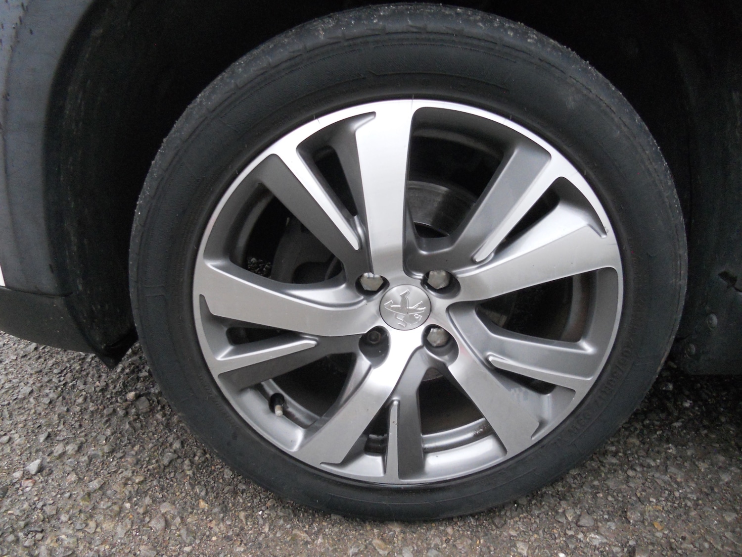 Used Peugeot 2008 2018 for sale - 76958824: Photo 8