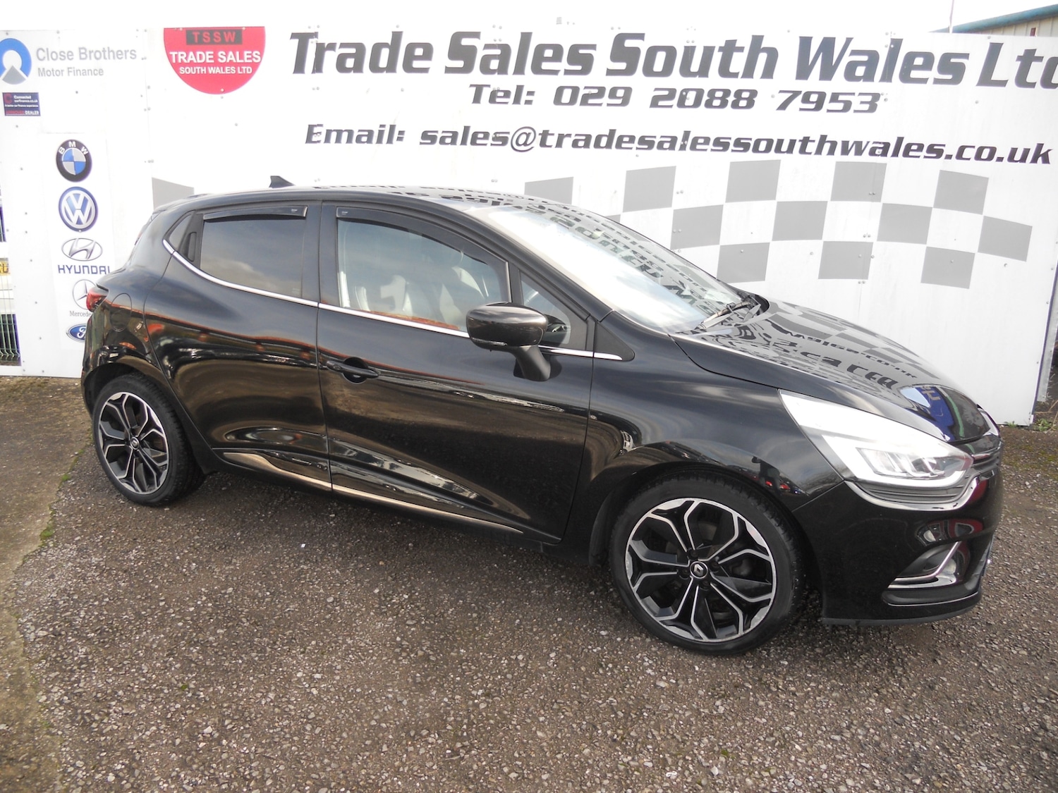 Used Renault Clio 2017 for sale - 76557067: Photo 1