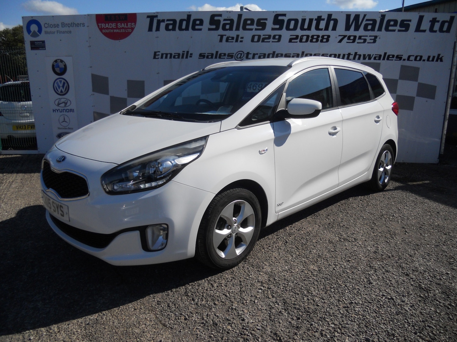 Used Kia Carens 2015 for sale - 76075852: Photo 3