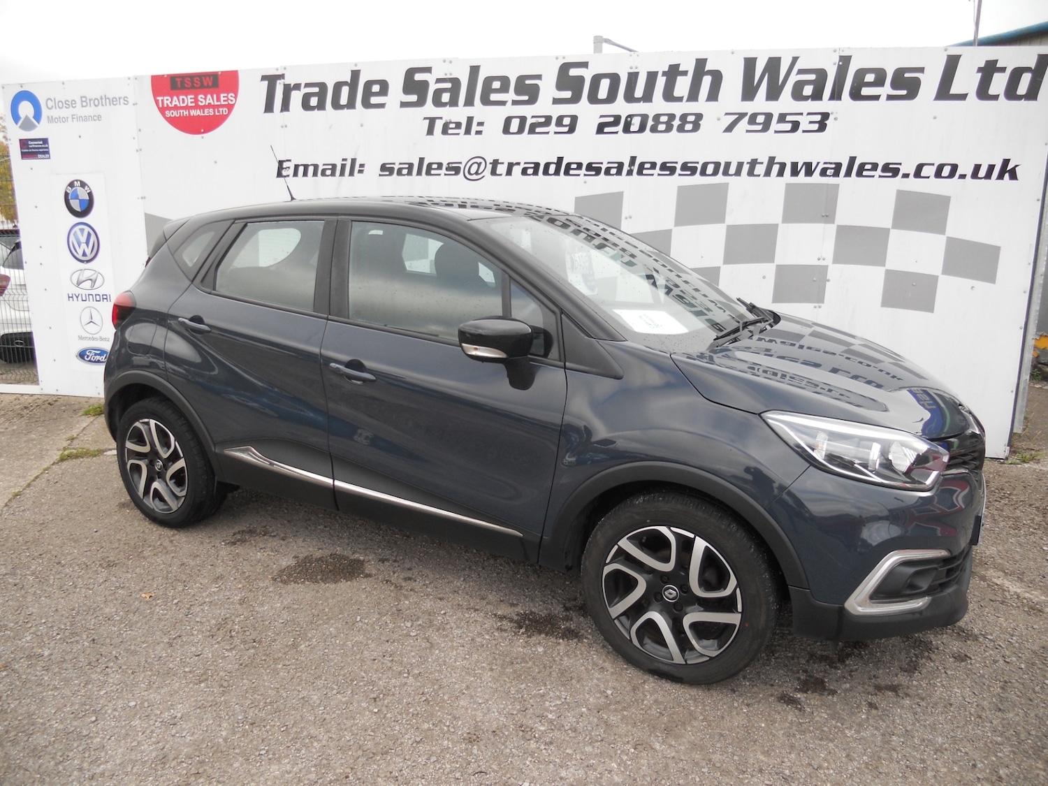 Used Renault Captur 2017 for sale - 76205581: Photo 1