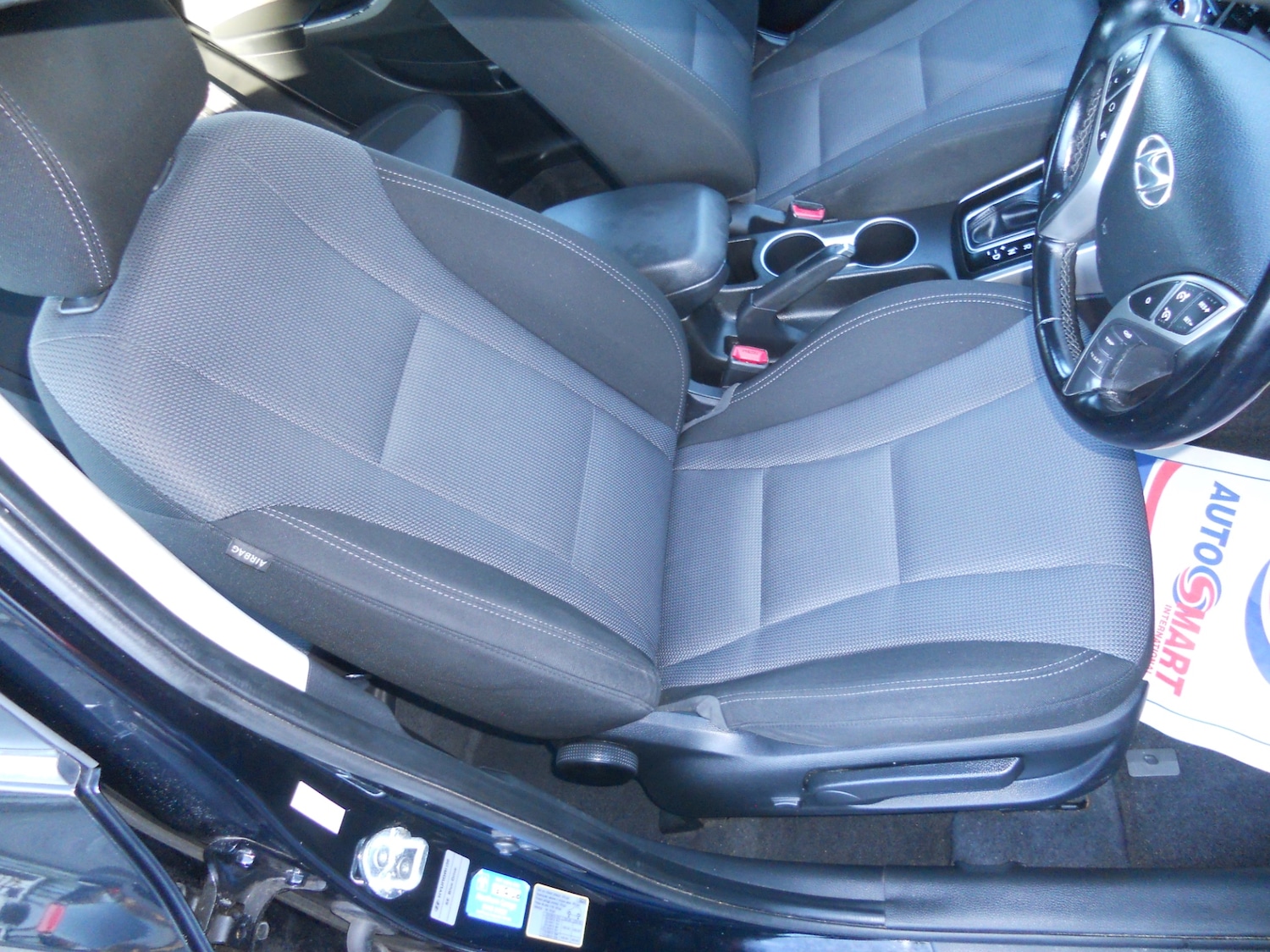 Used Hyundai i30 2015 for sale - 76464614: Photo 12