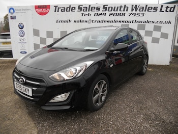 Used Hyundai i30 2015 for sale - 76464614: Photo