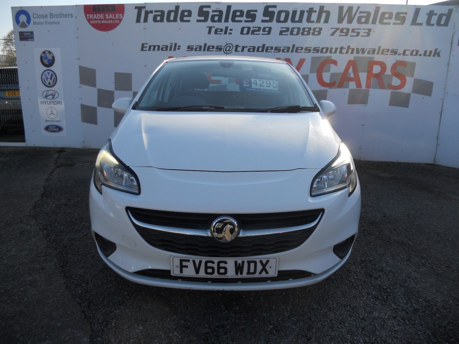 Used Vauxhall Corsa 2016 for sale - 77930947: Photo 2