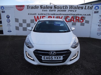 Used Hyundai i30 2015 for sale - 77113370: Photo