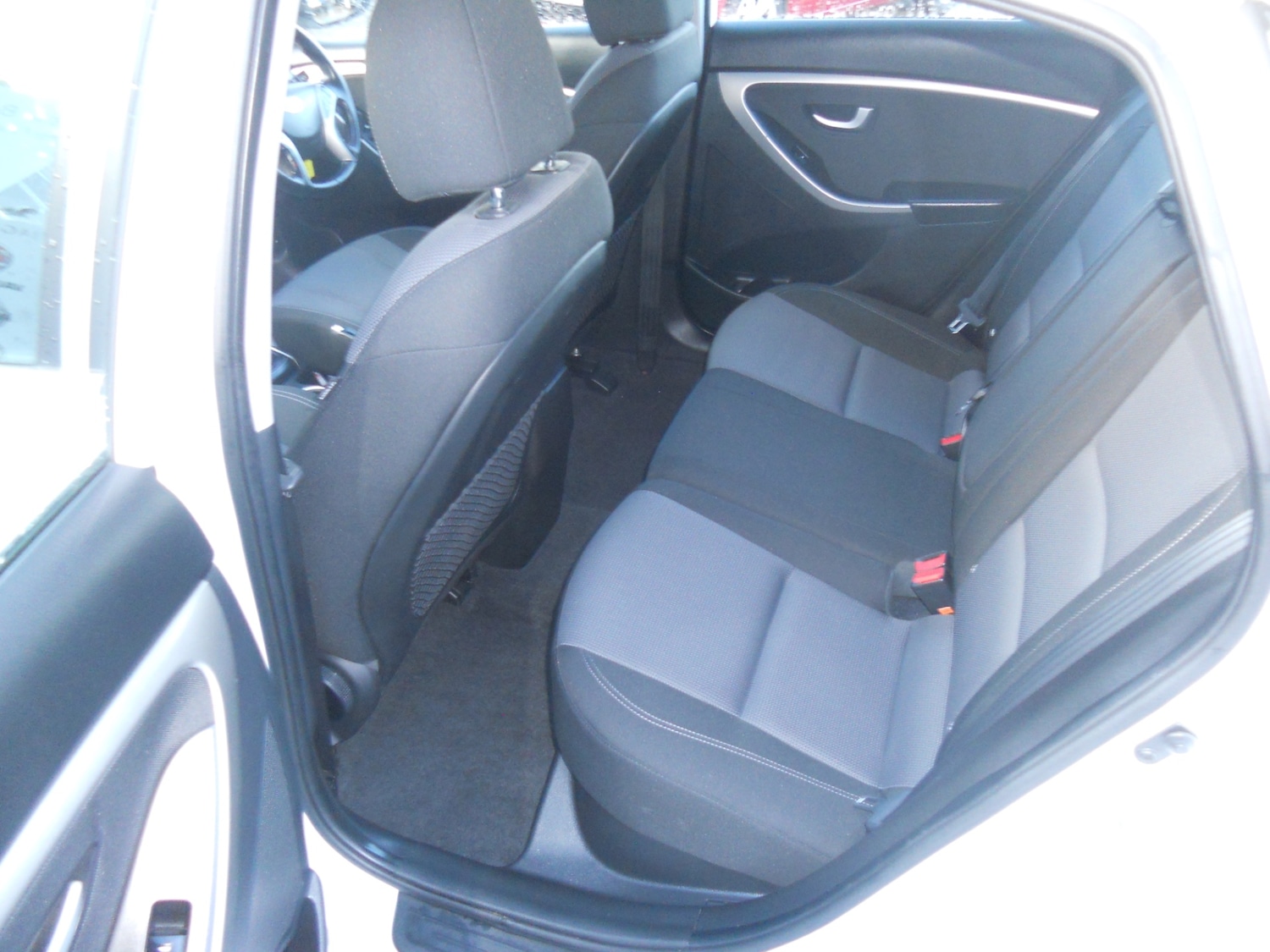 Used Hyundai i30 2015 for sale - 77113370: Photo 8