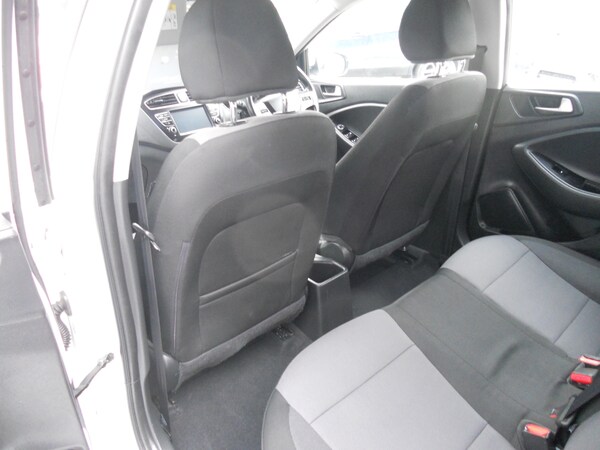 Used Hyundai i20 2018 for sale - 75557646: Photo 10