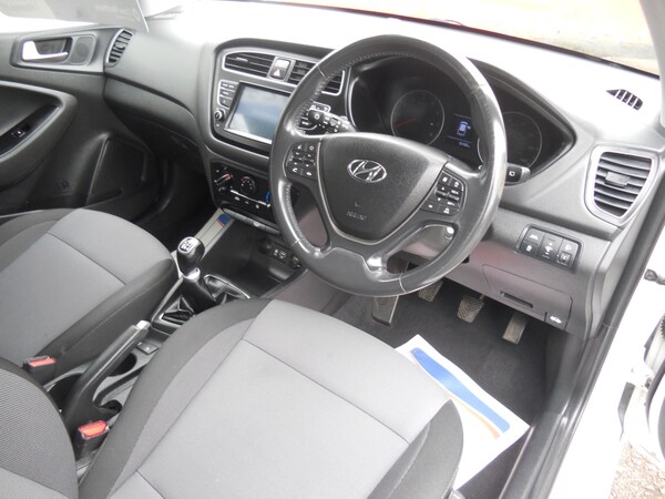 Used Hyundai i20 2018 for sale - 75557646: Photo 21