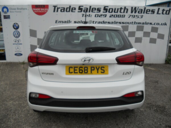 Used Hyundai i20 2018 for sale - 75557646: Photo 4