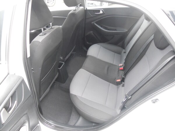 Used Hyundai i20 2018 for sale - 75557646: Photo 8