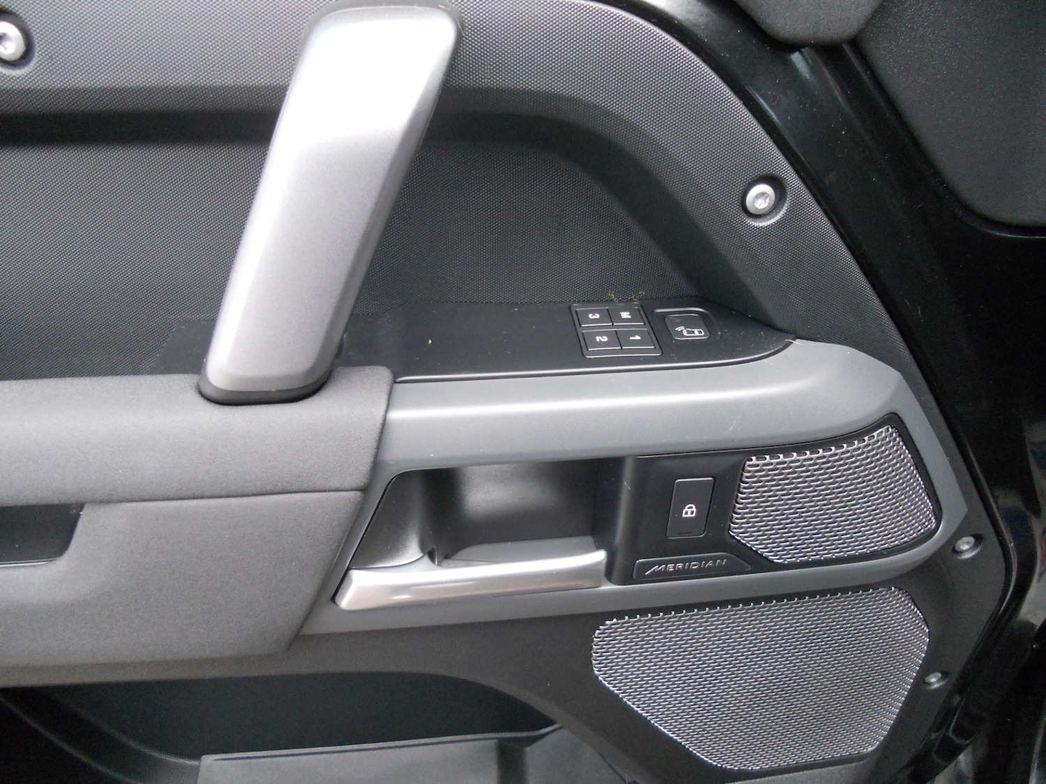 Used Land Rover Defender 2022 for sale - 77282982: Photo 21