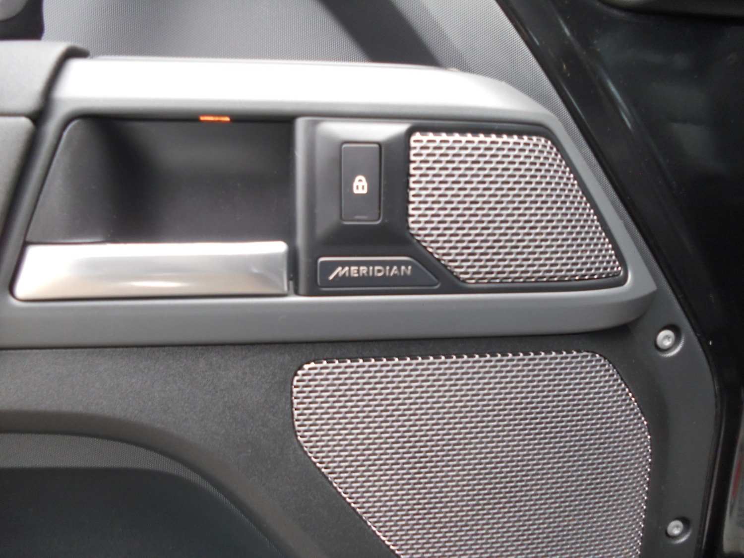 Used Land Rover Defender 2022 for sale - 77282982: Photo 22