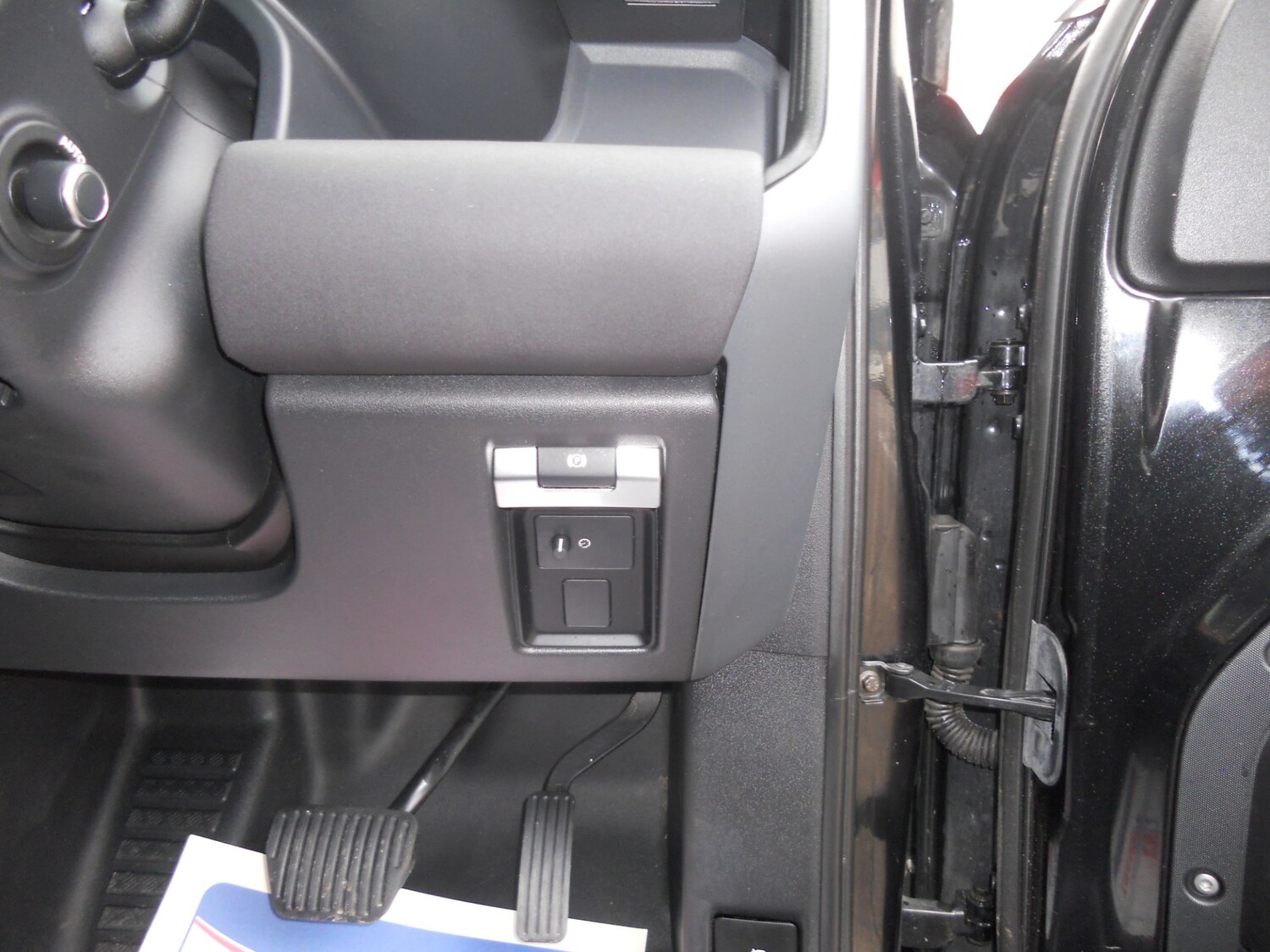 Used Land Rover Defender 2022 for sale - 77282982: Photo 34