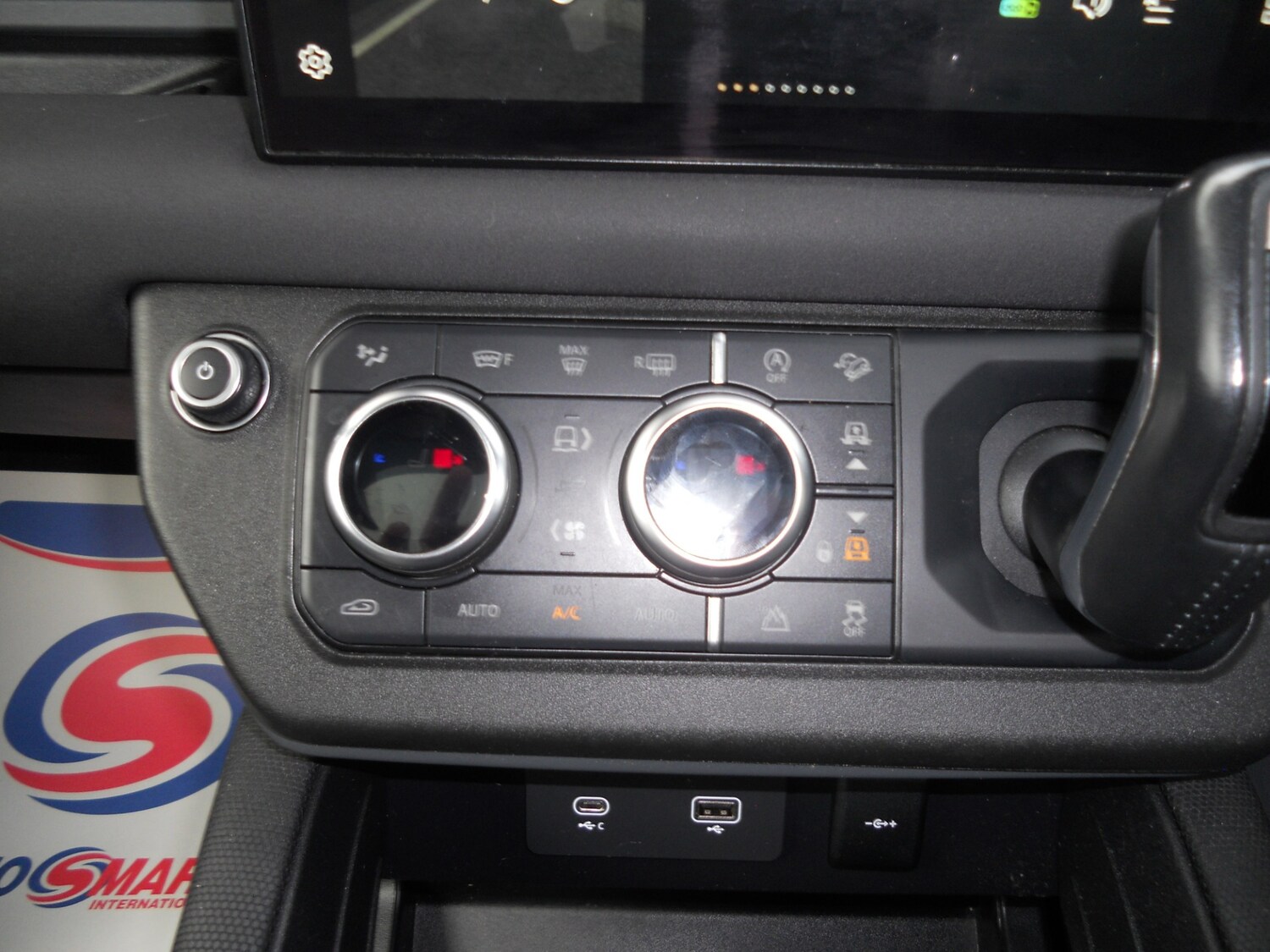 Used Land Rover Defender 2022 for sale - 77282982: Photo 35