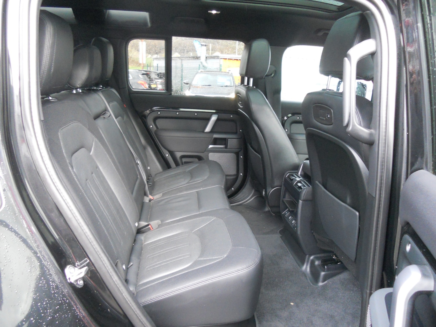 Used Land Rover Defender 2022 for sale - 77282982: Photo 6