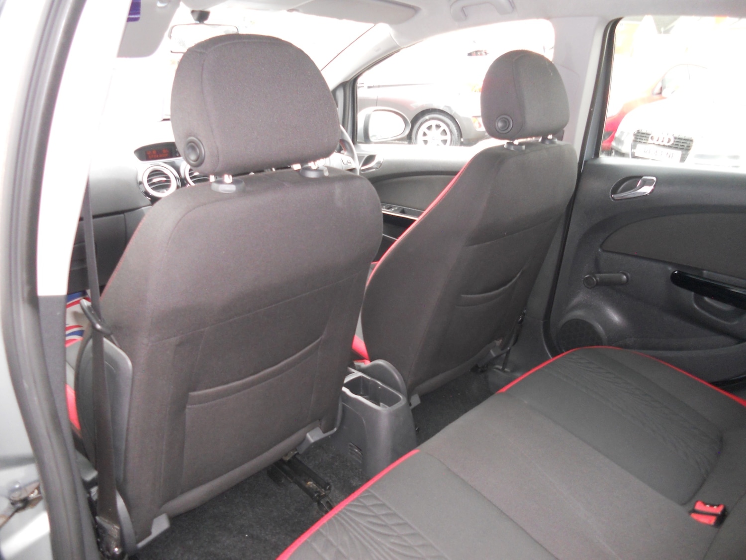 Used Vauxhall Corsa 2011 for sale - 77234010: Photo 10