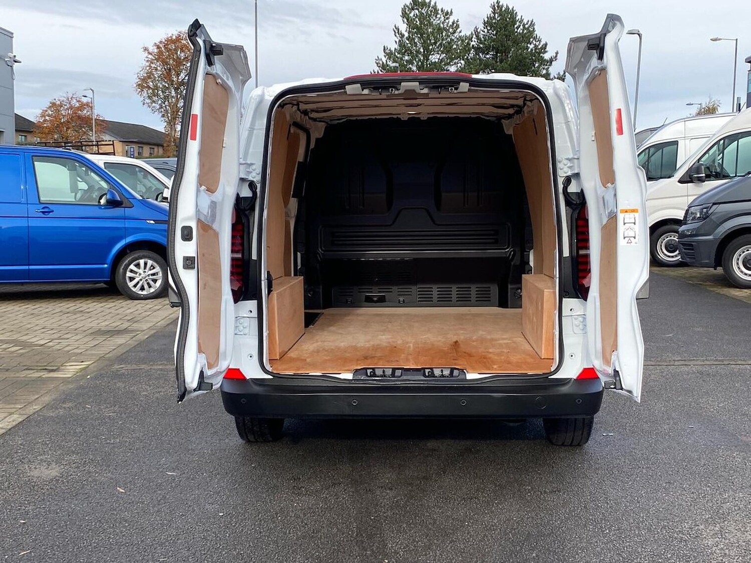 Used Volkswagen Transporter 2025 for sale - 76413952: Photo 26