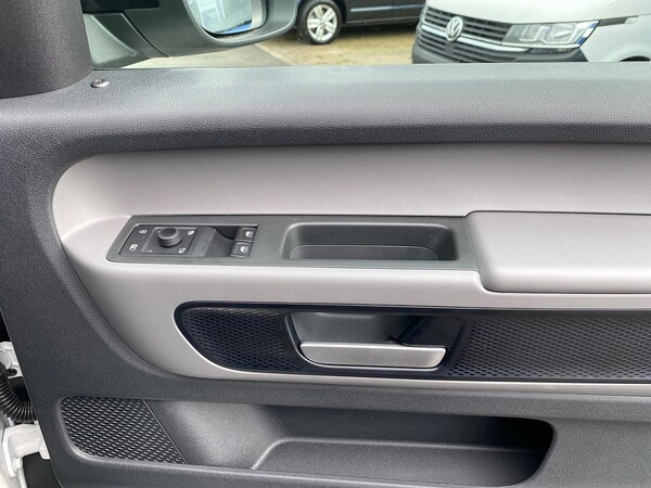 Used Volkswagen ID.Buzz 2024 for sale - 75497711: Photo 14