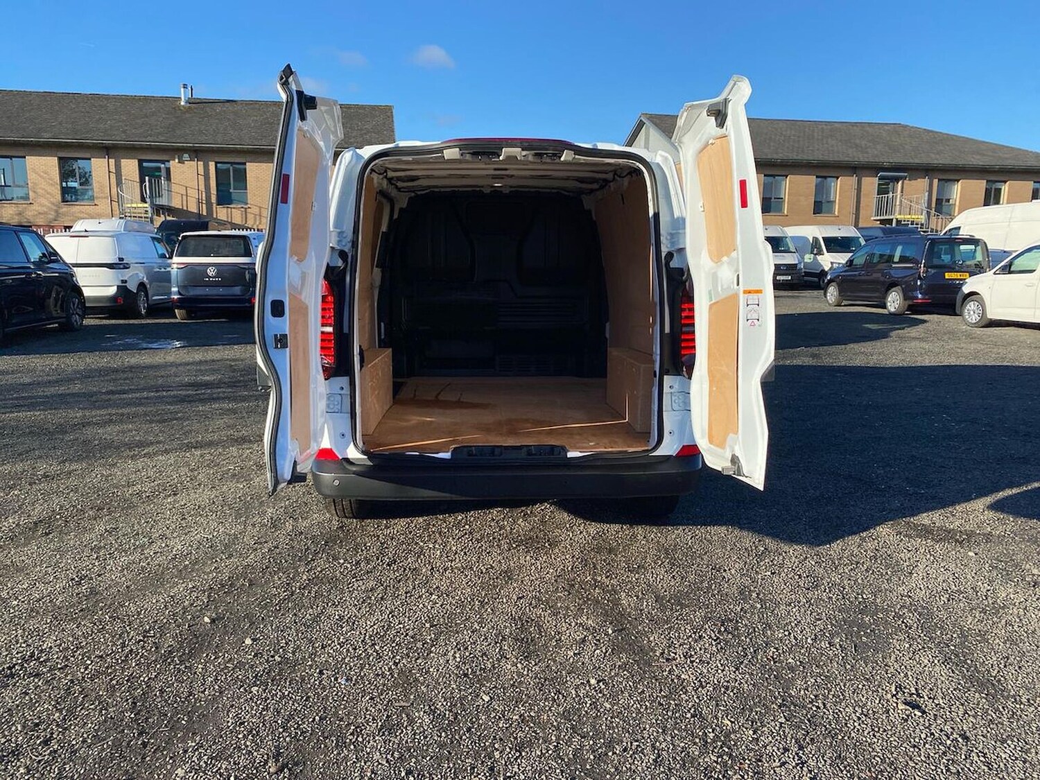 Used Volkswagen Transporter 2025 for sale - 76643549: Photo 23