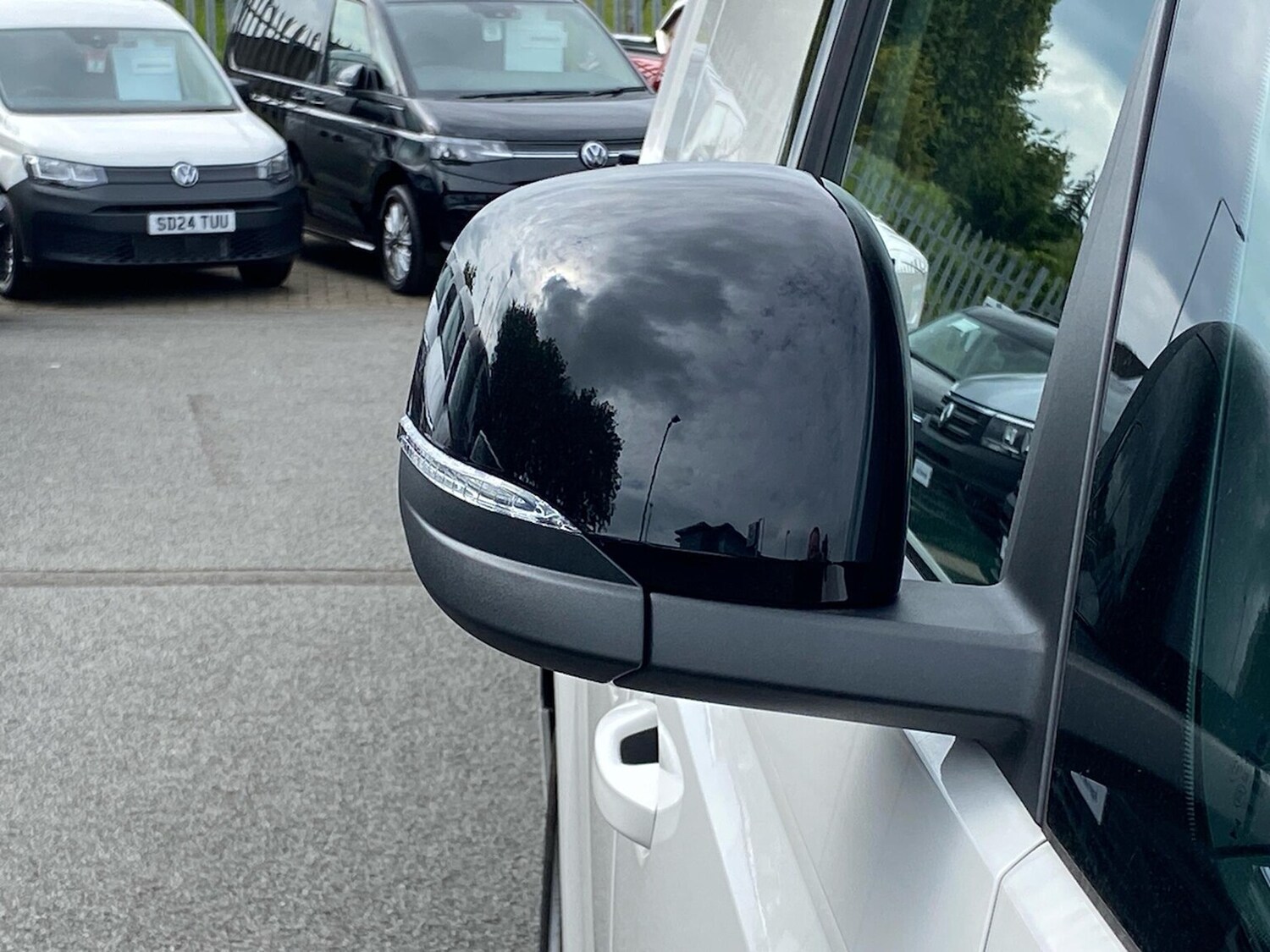 Used Volkswagen ID.Buzz 2024 for sale - 77488745: Photo 17