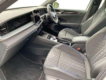 Used Volkswagen Touran 2026 for sale - 79081545: Photo
