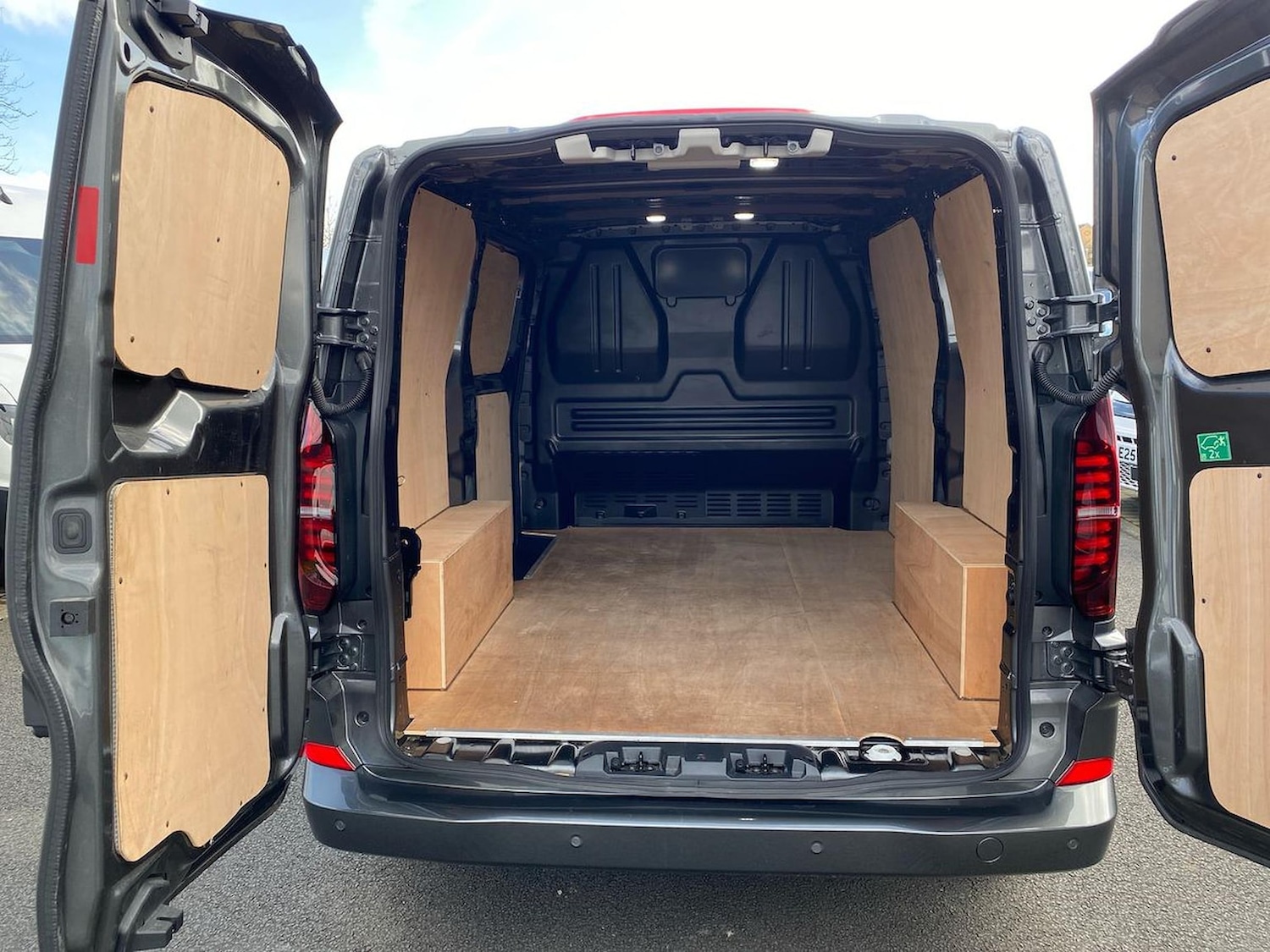 Used Volkswagen Transporter 2025 for sale - 78195401: Photo 13