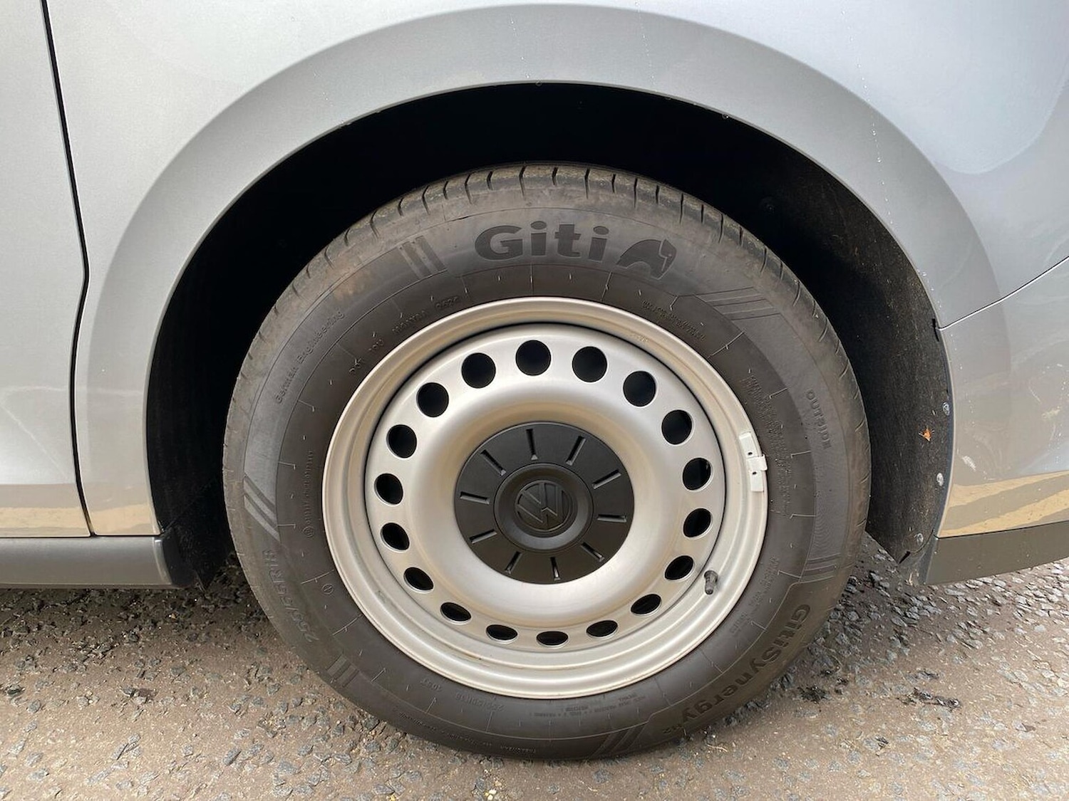 Used Volkswagen ID.Buzz 2024 for sale - 76918929: Photo 5