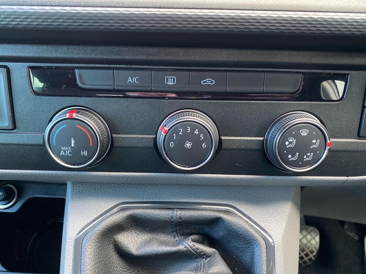 Used Volkswagen Transporter 2024 for sale - 76918949: Photo 15