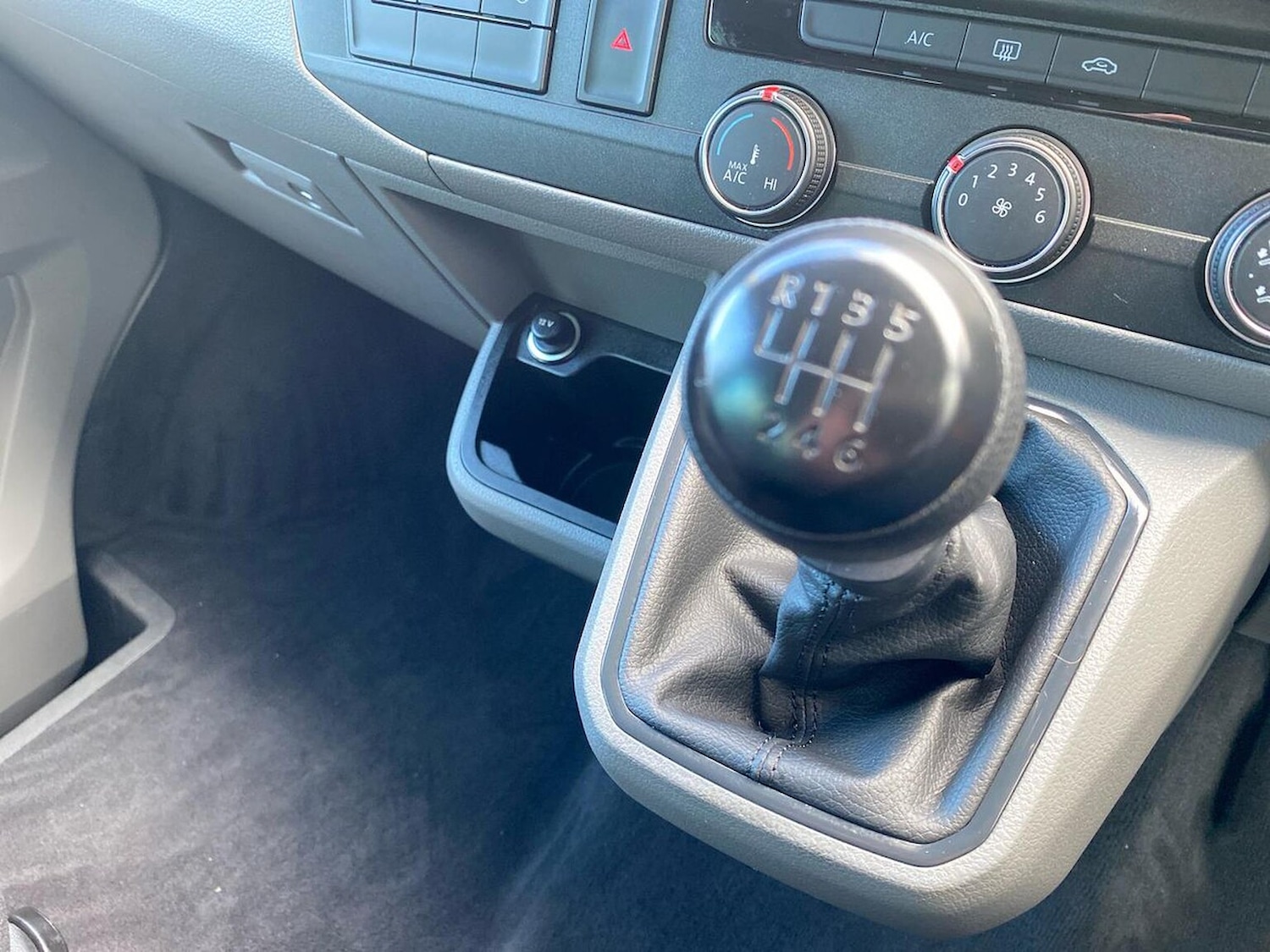 Used Volkswagen Transporter 2024 for sale - 76918949: Photo 20