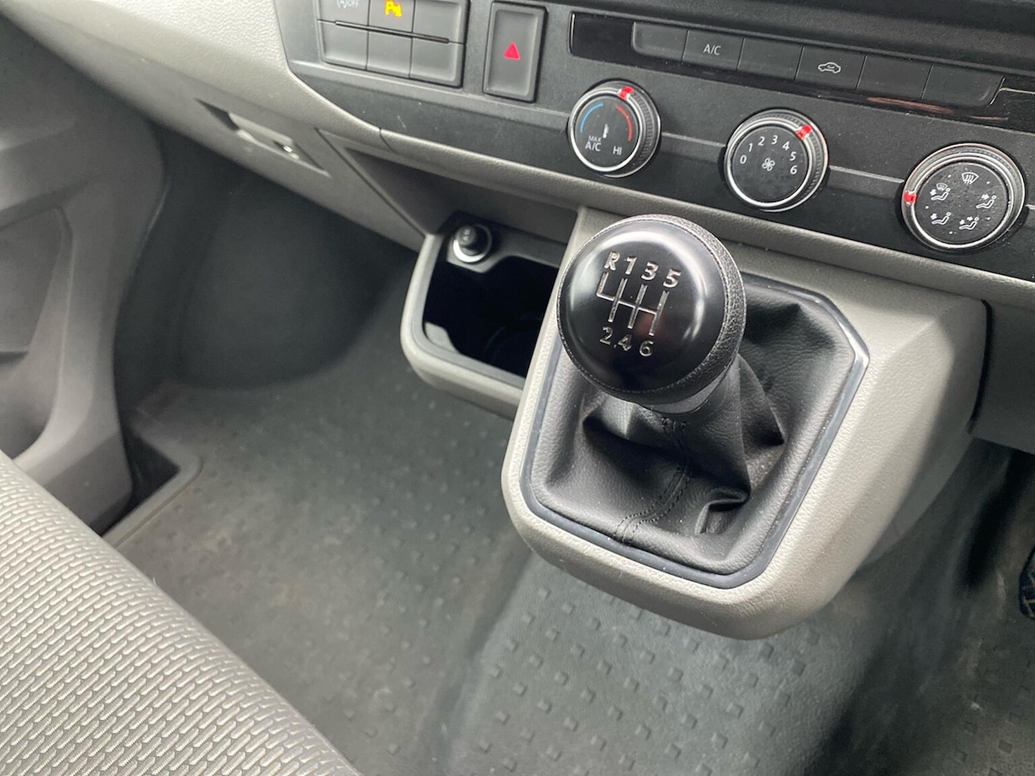 Used Volkswagen Transporter 2024 for sale - 76181425: Photo 20