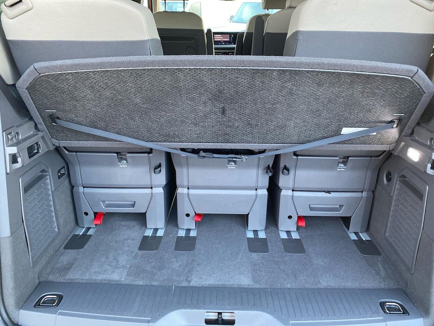 Used Volkswagen Multivan 2025 for sale - 76693438: Photo 11